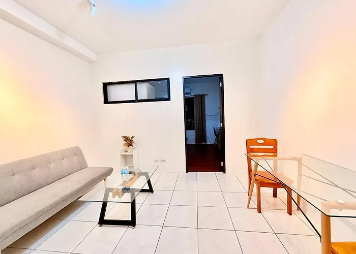 アパートホテル Malate Bayview Mansion View And Seaview マニラ市