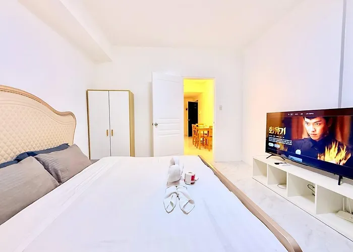 アパートホテル Malate Bayview Mansion View And Seaview 3*